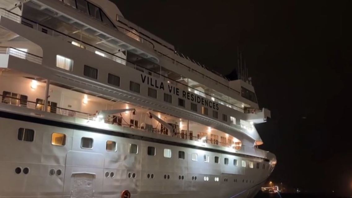 kreuzfahrt.JPG