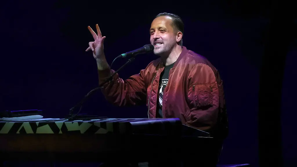 Rapper-Danger-Dan-spielt-auf-der-Buehne