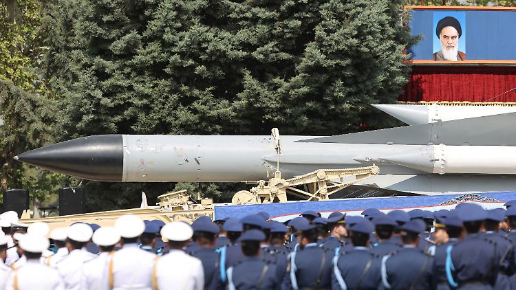 Iranische Militärparade in Teheran.