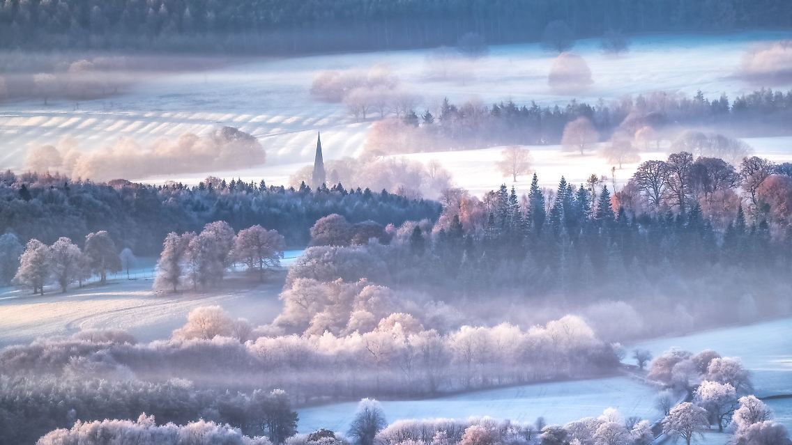 epi_222679361___Hoarfrost Heaven, An.jpg
