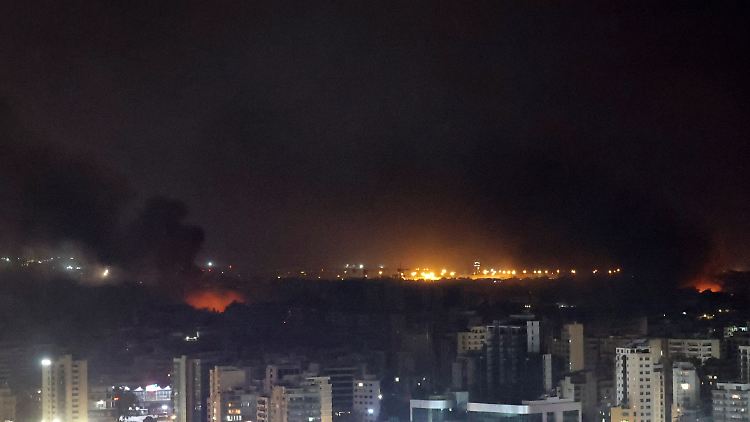 Aufnahmen zeigen die Luftschläge in südlichen Vororten von Beirut.