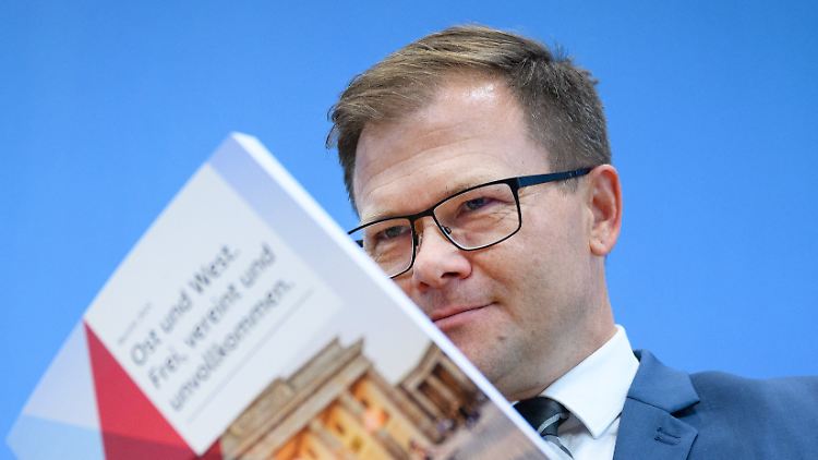 Carsten Schneider sieht die Ost-West-Abwanderung junger Menschen problematisch.