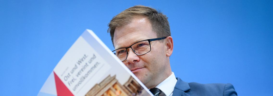 Carsten Schneider sieht die Ost-West-Abwanderung junger Menschen problematisch.