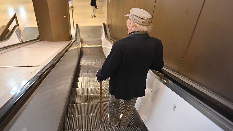 Insgesamt steigt die Lebenserwartung, aber die Kräfte lassen trotzdem nach.