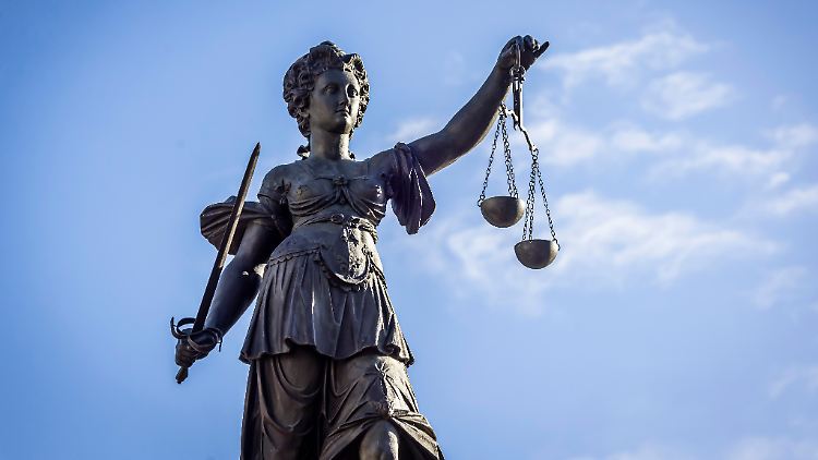 In Rotterdam wird derzeit gezielt untersucht, ob das neue Gesetz gegen sexuelle Belästigung tatsächlich auch durchzusetzen ist. 