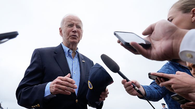 US-Präsident Biden auf dem Militärflugplatz Joint Base Andrews. 
