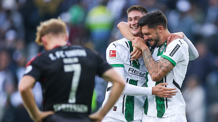 Kleindienst (rechts) hat allen Grund zur Freude.