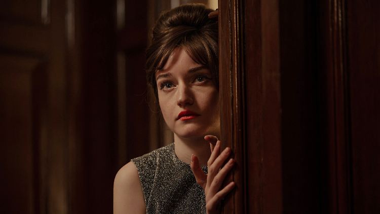 Will ein Broadway-Star werden: Terry (Julia Garner) in "Apartment 7A"