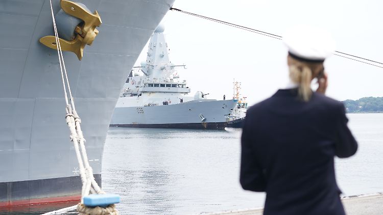 Die Untersuchungen haben Frauenfeindlichkeit innerhalb der Truppe ergeben, wie Marinechef Key erklärt. 