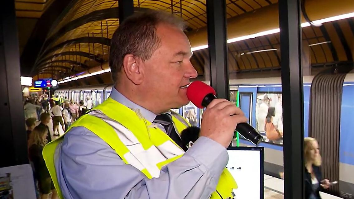 Bahnsprecher_Wiesn.jpg