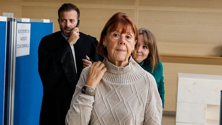 Gisèle Pelicot im Strafgericht am vergangenen Verhandlungstag. Die Aufnahmen ihres Martyriums wurden auf ihren ausdrücklichen Wunsch hin abgespielt. 