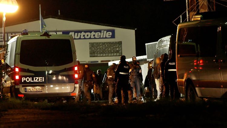200 Beamte waren bei der Razzia im Einsatz.