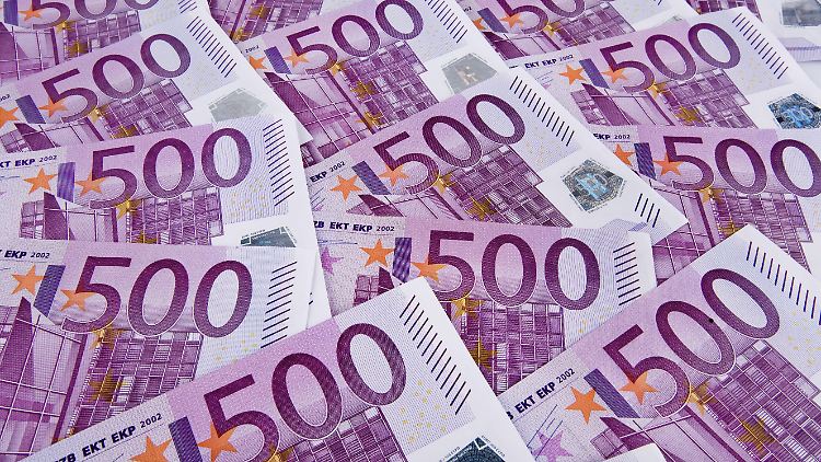 Bei einem Jahresbrutto von 278.000 Euro sollen künftig 48 statt 45 Prozent Steuern fällig werden, meint der Seeheimer Kreis.