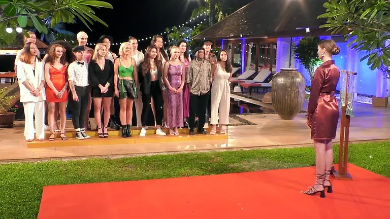 f198787b-5e02-4921-bd86-4afb7cbe7a68-9f71f3ef-8ec2-42e0-96ef-269412638cd6