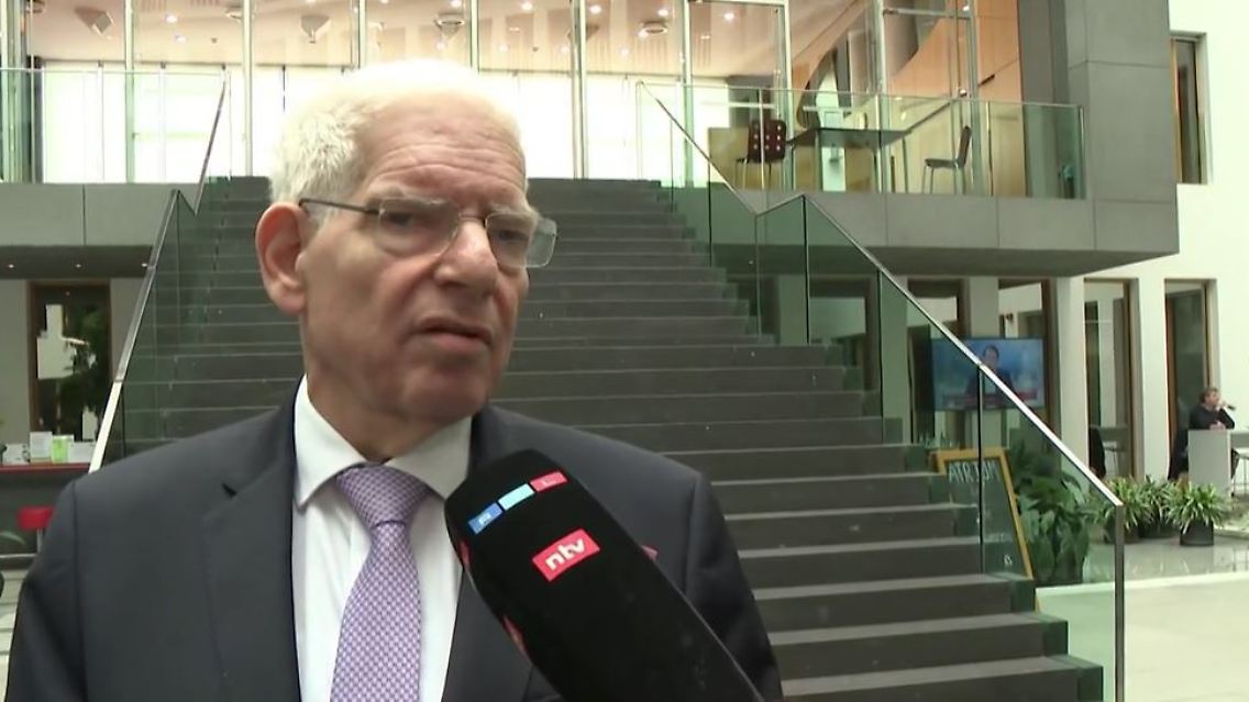 schuster1.JPG