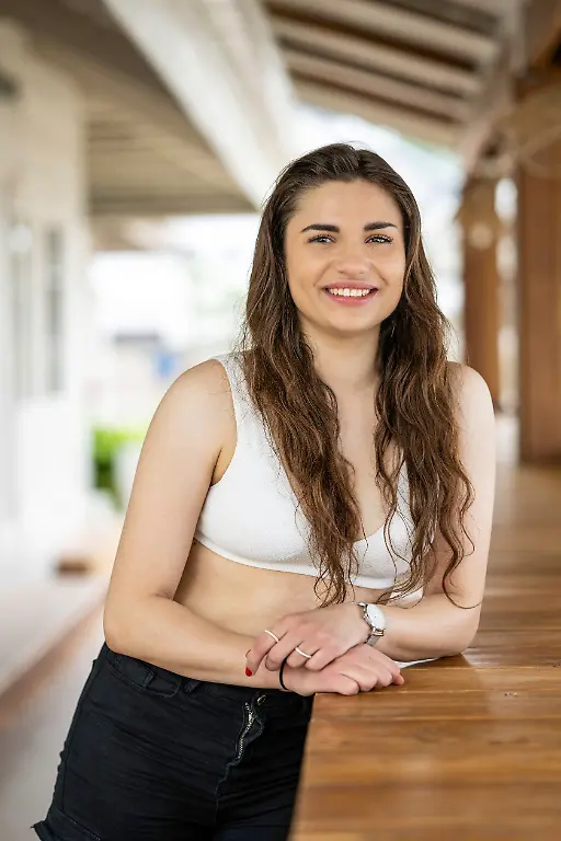 59e3dbfb-50b9-4a9c-a1f2-95cda7149de7-c1b8ef20-4015-4f5b-a0cf-90c70de4cf34