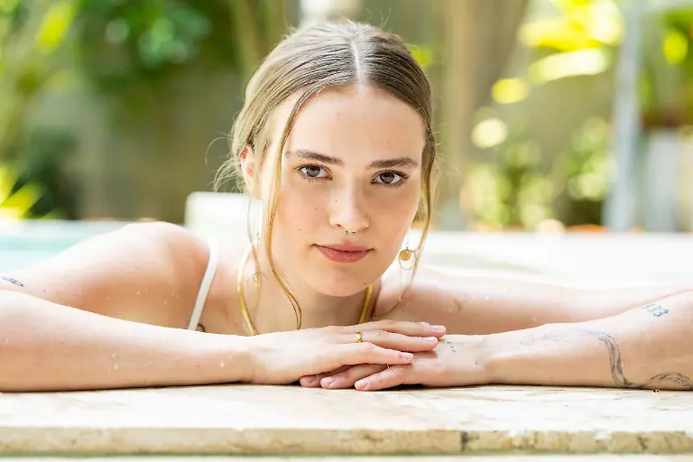 d414b71b-1b30-4681-ac35-3809946d8df6-c56c3622-caf4-4716-a319-23bf3a9bd4cc