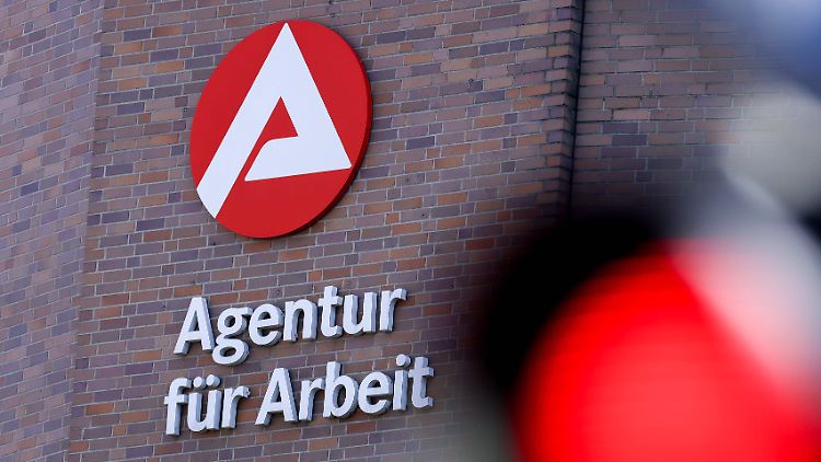 Jobcenter sollen Bürgergeld-Empfänger künftig öfter einbestellen können.