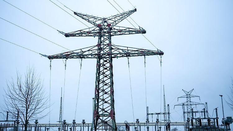 Eine starke Entlastung gibt es bei den Netzentgelten in Schleswig-Holstein. (Archivbild)