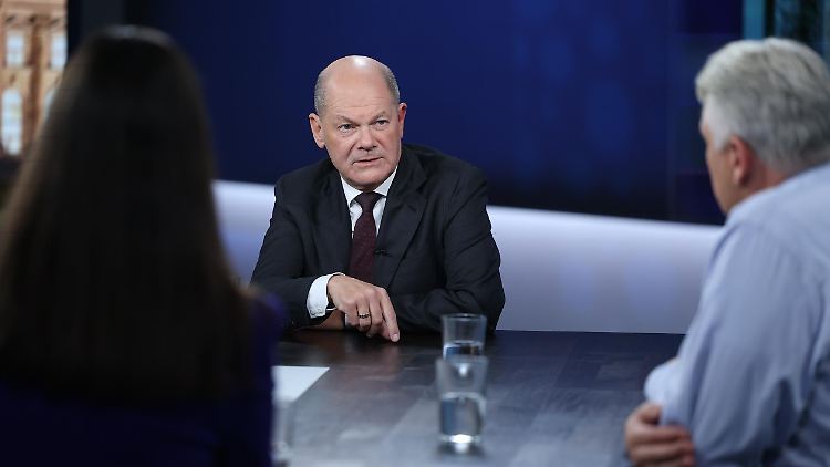 Scholz wird mit einer Palette an Themen konfrontiert - darunter auch sehr unangenehmen.