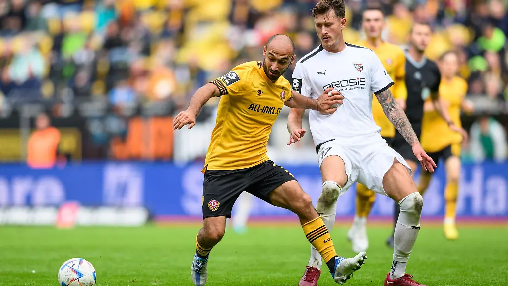 Dynamos-Akaki-Gogia-l-gegen-Ingolstadts-Calvin-Marc-Brackelmann