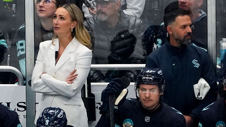 Jessica Campbell schreibt Eishockey-Geschichte.