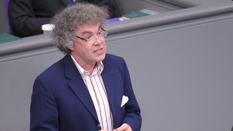 AfD-Politiker Matthias Moosdorf will "einmal im Vierteljahr mehrere Tage" russische Ensembles in Kammermusik unterrichten.