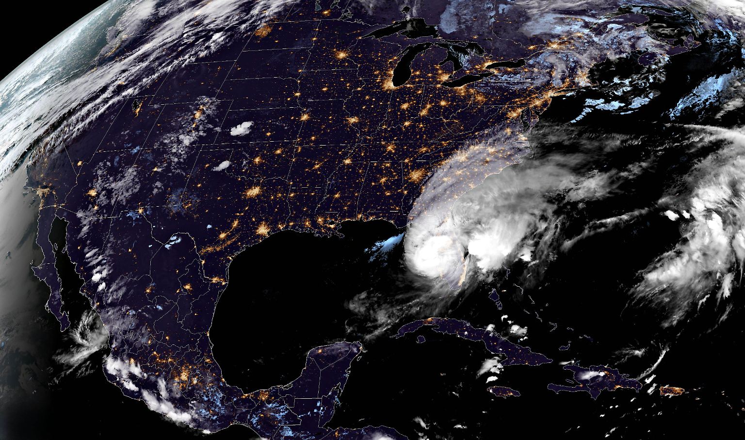 Um 20.30 Uhr Ortszeit war es so weit: Hurrikan "Milton" ist auf Land getroffen. Bei Siesta Key südlich von Tampa an der Westküste Floridas. Das teilte das US-Hurrikanzentrum mit. 