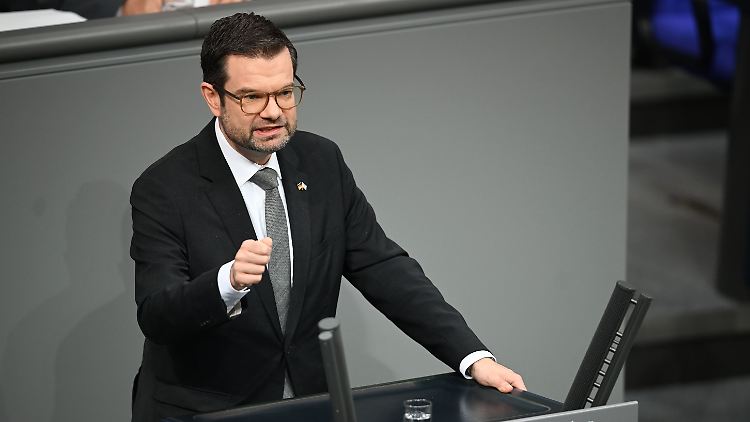 Justizminister Buschmann sprach mit Blick auf die interfraktionelle Einigung von "Parlamentarismus in seiner besten Form".
