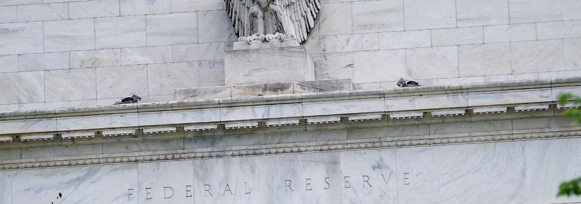 2024-10-01T174146Z_497687352_RC2QRU93F8I9_RTRMADP_3_USA-PORTS-LABOR-FED.JPG