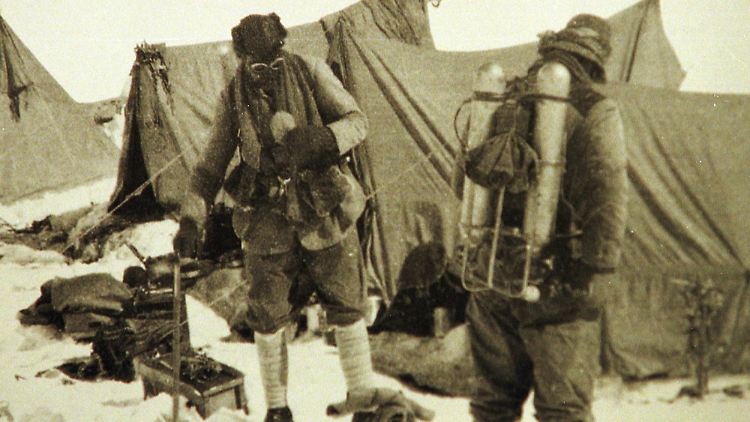 Irvine und Mallory starben 1924 am Mount Everest.