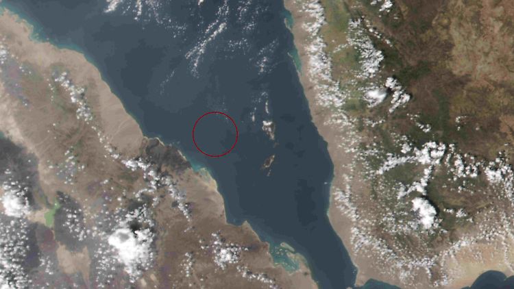 Nadelöhr der Weltwirtschaft: Blick auf das südliche Rote Meer mit dem Seegebiet, in dem der Tanker "Olympic Spirit" beschossen wurde (Satellitenaufnahme vom Tag des Vorfalls). 