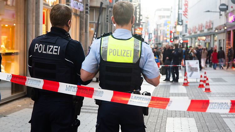 Die Polizei konnte den mutmaßlichen Messerstecher in Köln inzwischen identifizieren.