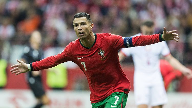 Cristiano Ronaldo gewinnt das Duell der Torjäger.