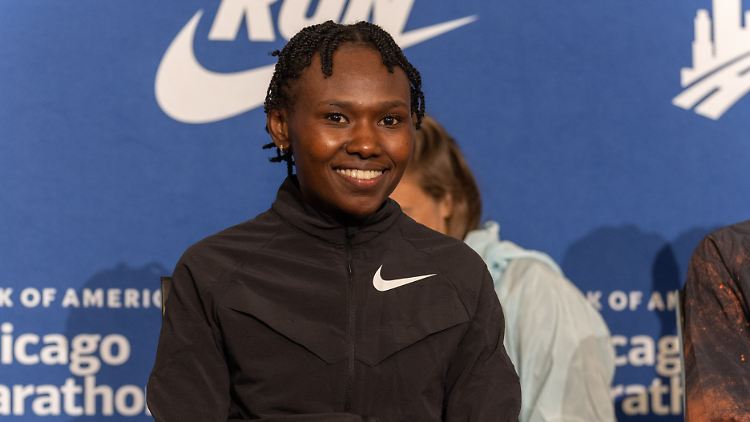 Ruth Chepngetich war als eine der Favoritinnen ins Rennen gegangen.