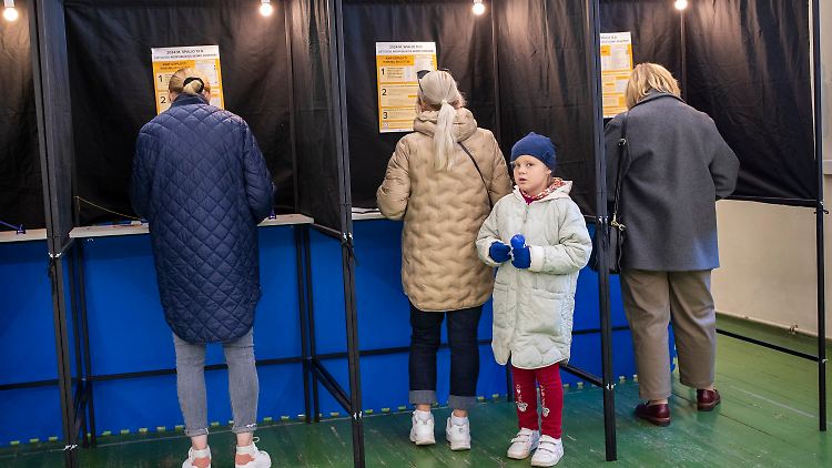 Mit gut 52 Prozent war die Wahlbeteiligung höher als vor vier Jahren.