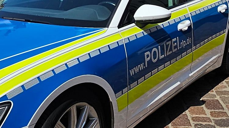 Ein 29-Jähriger raste mit teils über 100 Stundenkilometern durch mehrere Gemeinden, um der Polizei zu entkommen. 