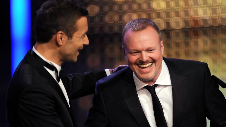 Es ist nicht so, dass sie sich nicht kennen würden: Stefan Raab (r.) und Kai Pflaume bei der Verleihung des Bayerischen Fernsehpreises 2010.