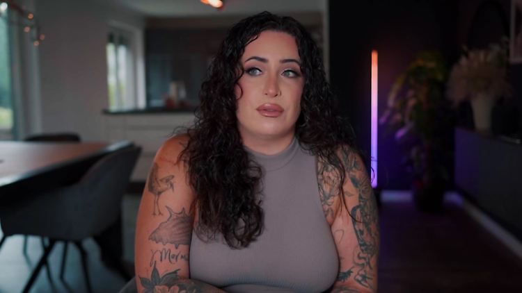 Jolina Mennen möchte ihren Fans etwas beichten: Sie hat Probleme mit Alkohol.