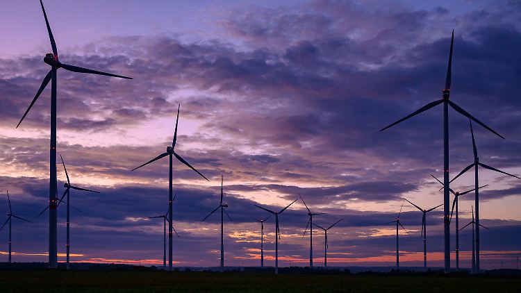 Heute liegt der Anteil der Erneuerbaren Energien in Deutschland schon bei 60 Prozent.