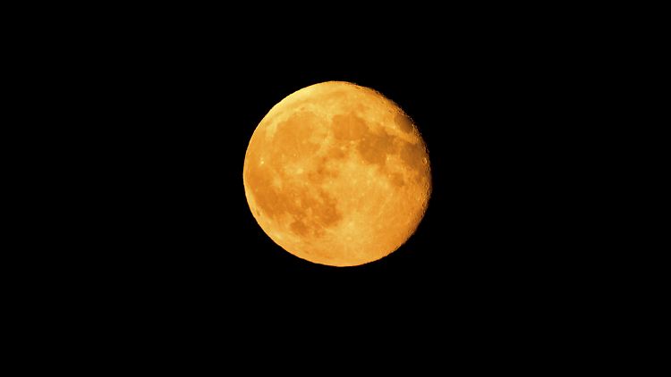 Der Oktober-Vollmond wird traditionell "Jägermond" genannt.