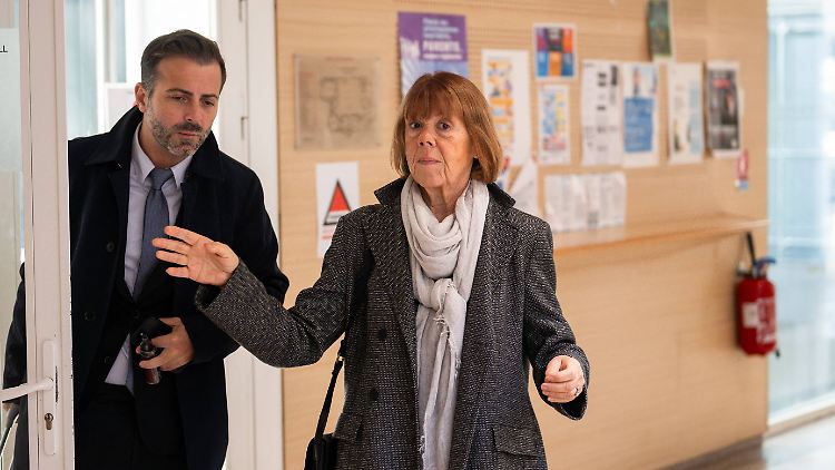 Beweist seit 25 Prozesstagen unglaubliche Stärke: Gisèle Pelicot, hier mit ihrem Anwalt Antoine Camus. 
