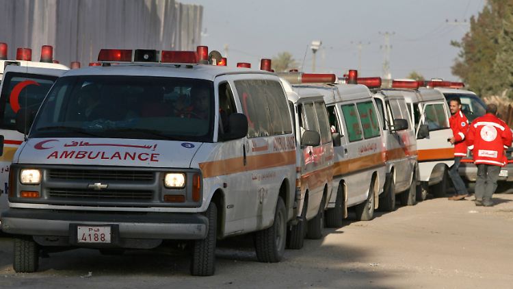 Dutzende Rettungskräfte eilten zum Unglücksort. (Archivbild)