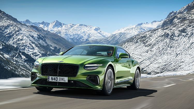 Der Bentley Continental GT ist extrem sportlich und kann bis zu 335 km/h schnell werden.