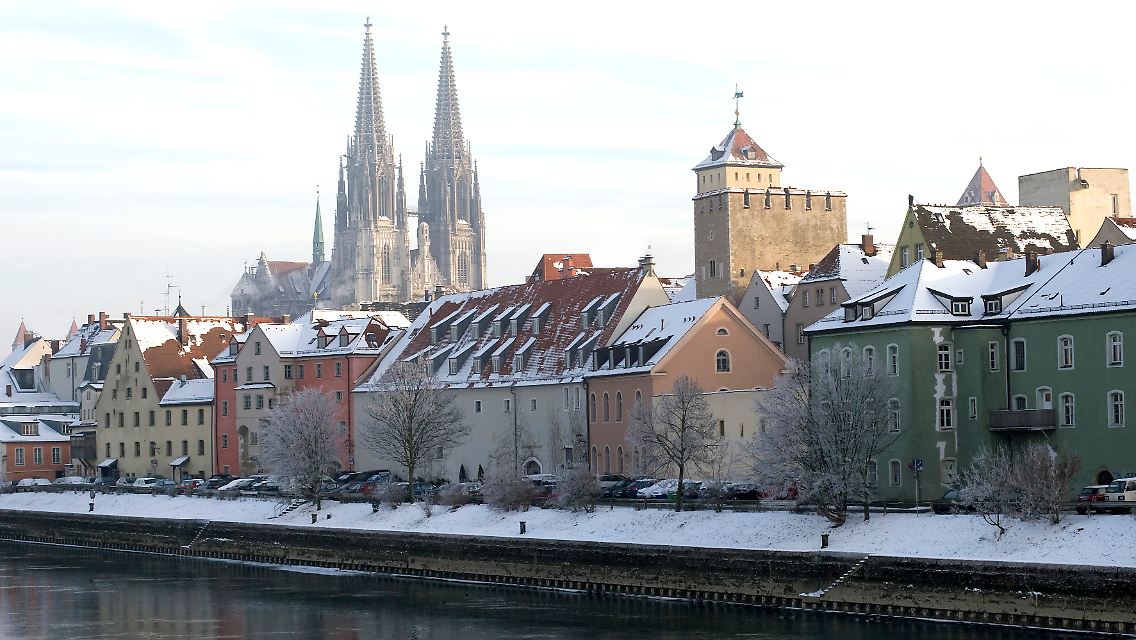 Kirchen, verwinkelte Gassen und eine lange Geschichte: Regensburgs sehenswerte Altstadt gehört zum Unesco-Weltkulturerbe.