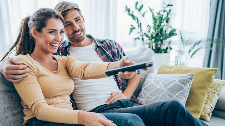 Bei o2 gibt es jetzt günstiges Internet-Fernsehen zum Festnetzanschluss dazu.