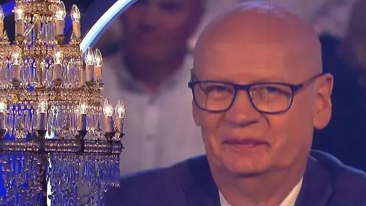 Würde ihm auch "oben ohne" stehen? Günther Jauch.