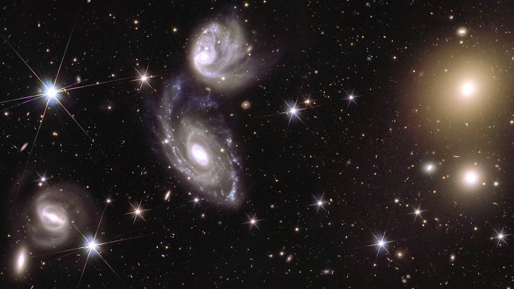 Dieses Bild ist Teil eines Mosaiks, das aus Bildern des ESA-Weltraumteleskops Euclid zusammengefügt.