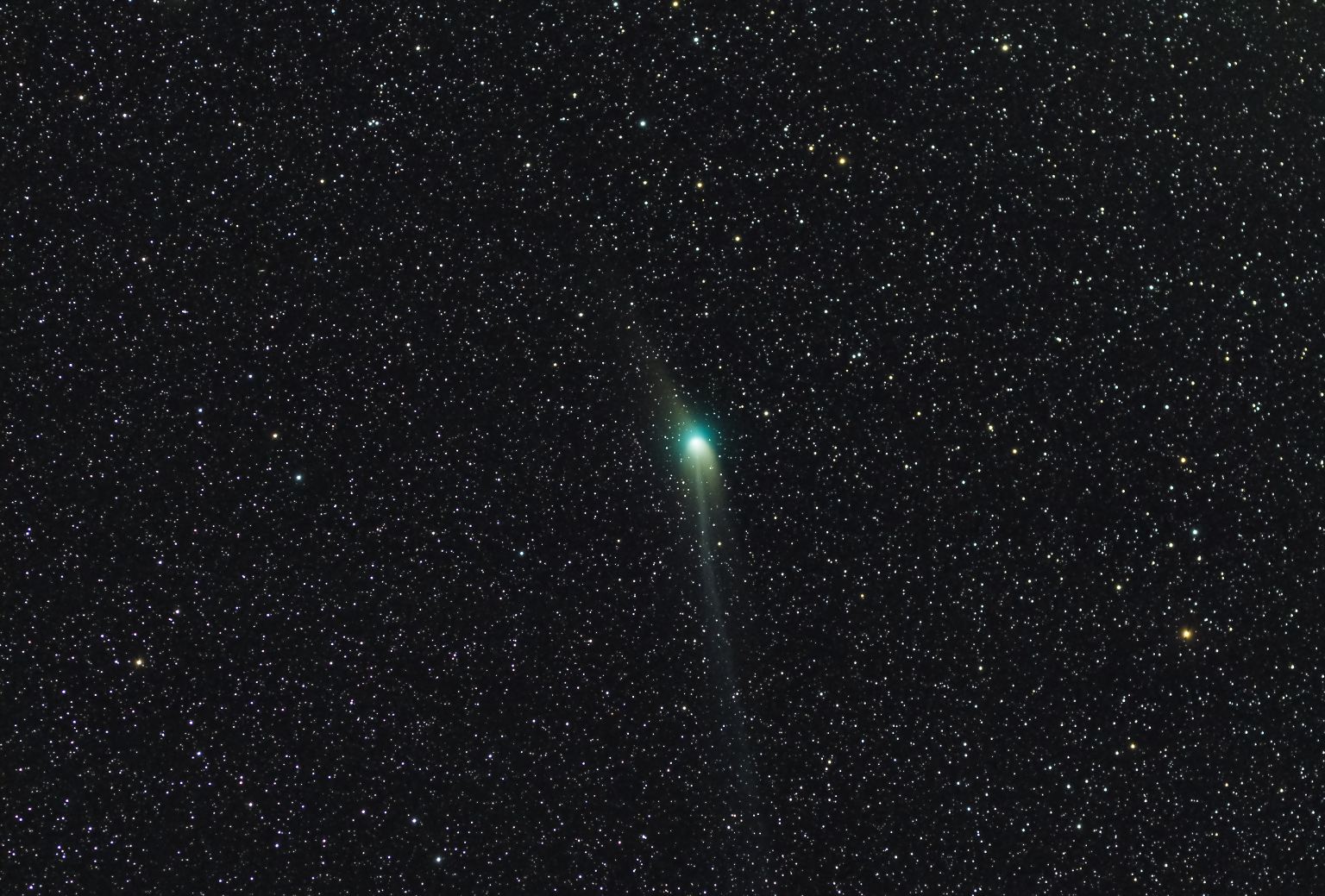 Am 9. Januar 2023 sehen Astronomen in einem Observatorium am purpurnen Berg in China den Kometen erstmals.   Der Schweifstern Tsuchinshan-Atlas, auch C/2023 A3 genannt, … (Fotografie des Kometen, Januar 2023)
 