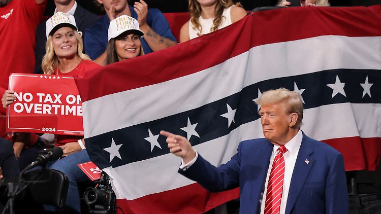 Von  50 befragten Forschern aus Wirtschaft, Wissenschaft und an der Wall Street erwarten 68 Prozent, dass die Preise unter Trump stärker zulegen werden als unter Harris.